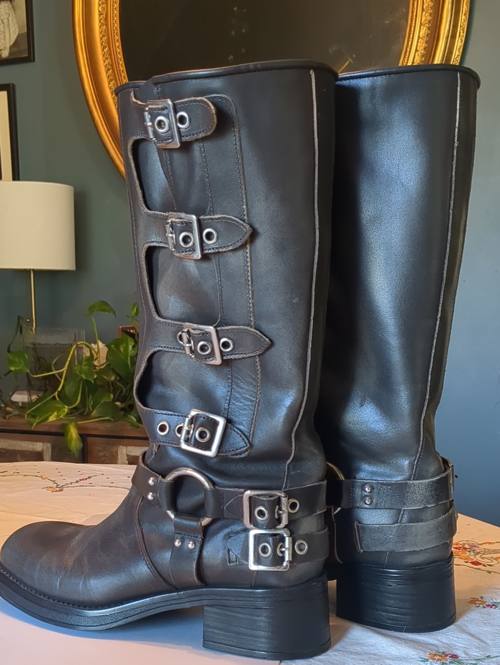 Steve Madden Brown/Black Buckle-Accent Mid-Calf Women's Boots Sz 9